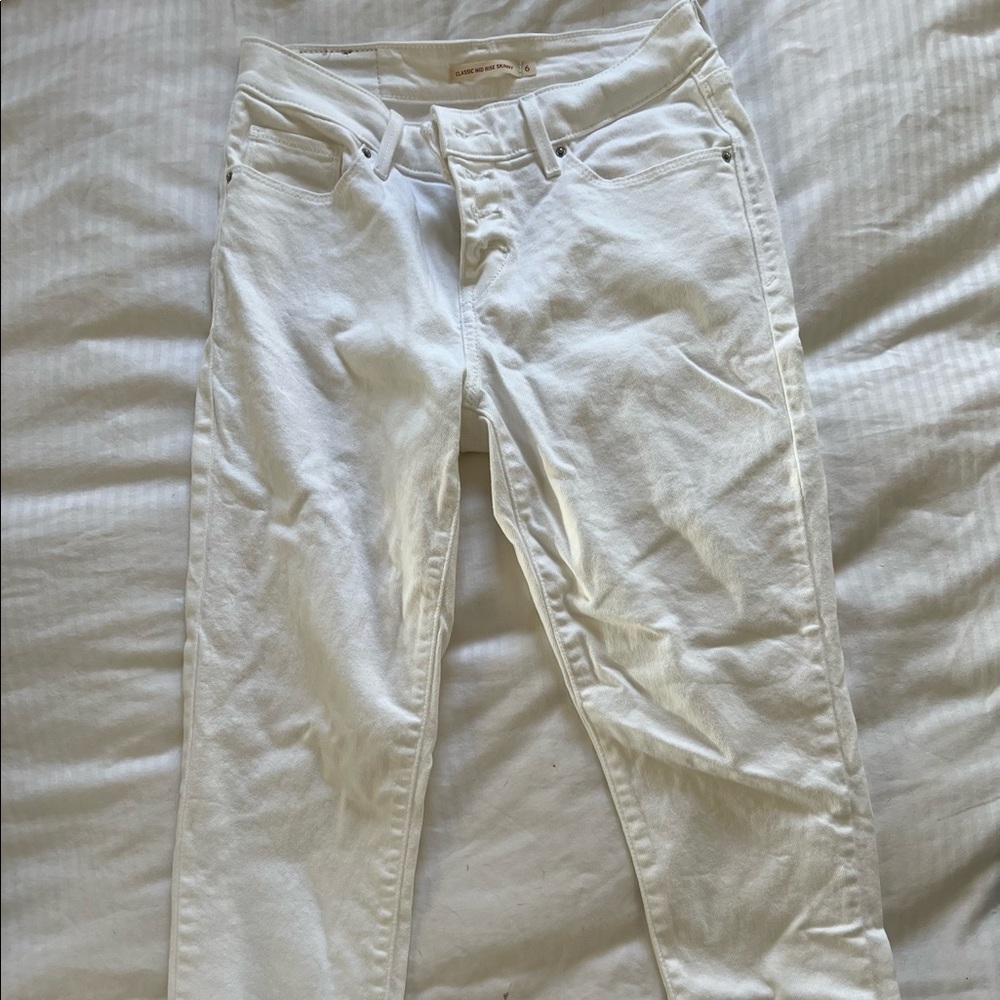 Levi jeans